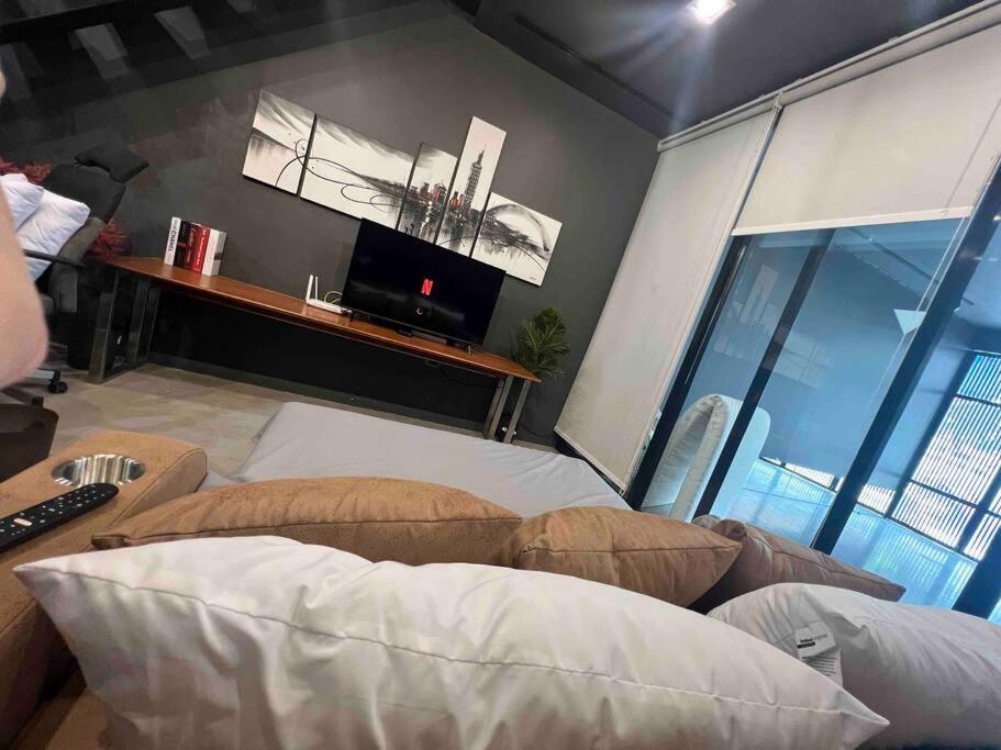 Selfcheckin Townhome In Charoen Nakhorn 60 Near Bts Iconsiam Asiatique And Chaophraya River Maximum 4 Guests *