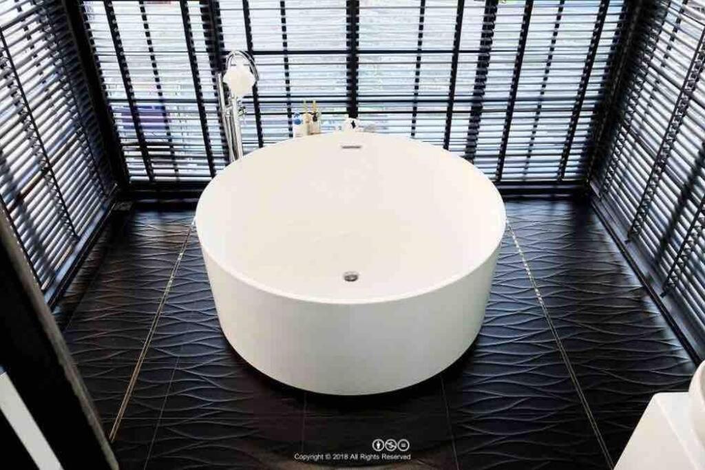 Selfcheckin Townhome In Charoen Nakhorn 60 Near Bts Iconsiam Asiatique And Chaophraya River Maximum 4 Guests *