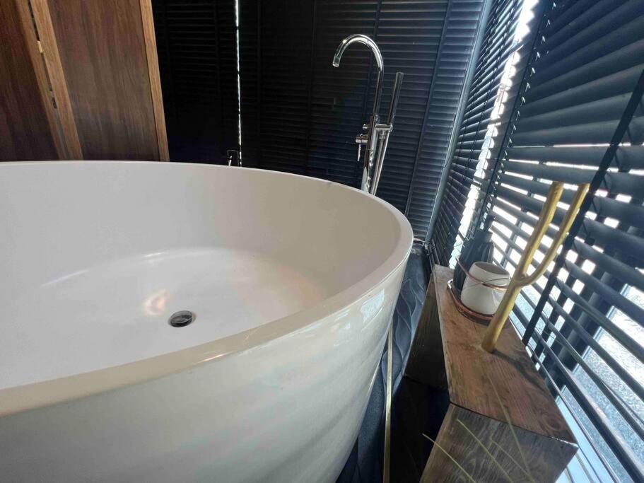 Biệt thự Selfcheckin Townhome In Charoen Nakhorn 60 Near Bts Iconsiam Asiatique And Chaophraya River Maximum 4 Guests Bangkok