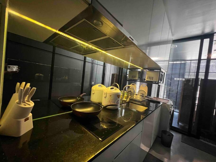Charoen Nakhorn Townhome: Self-check-in Near Bts, Iconsiam & Asiatique